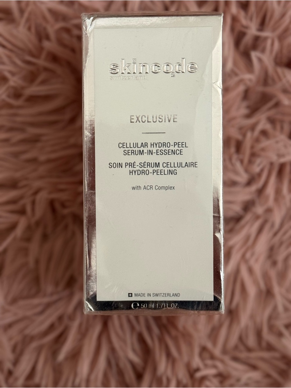 Skincode Exclusive Cellular Hydro-Peel Serum-In-Essence — White